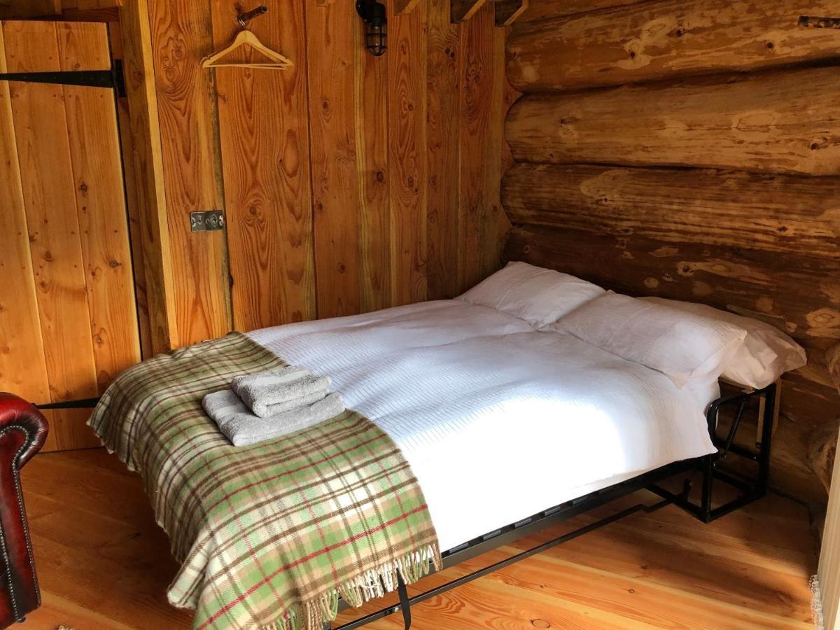 Villa Coed Y Marchog Woodland Retreat Hereford Esterno foto